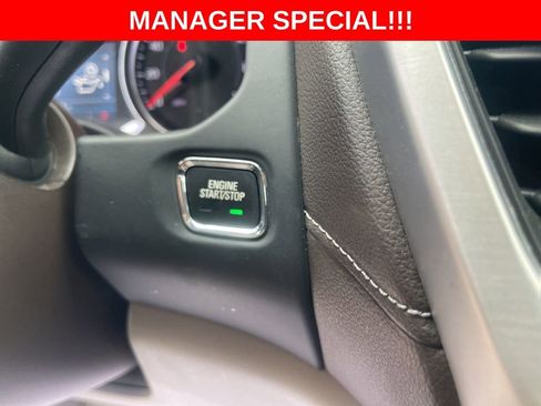 Used 2023 GMC Acadia SLE w/ Driver Convenience Package FWD image 31