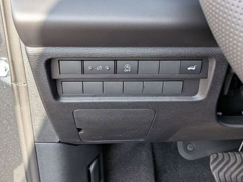 New 2026 Mitsubishi Outlander SE FWD image 16