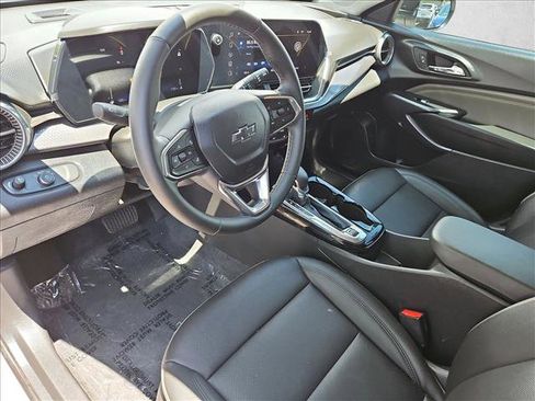 Used 2026 Chevrolet Trax ACTIV FWD image 12