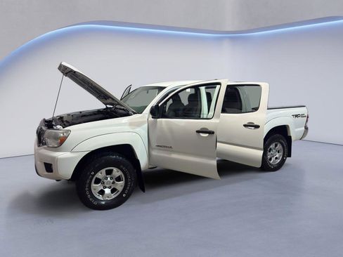 Used 2015 Toyota Tacoma 4x4 Double Cab image 10