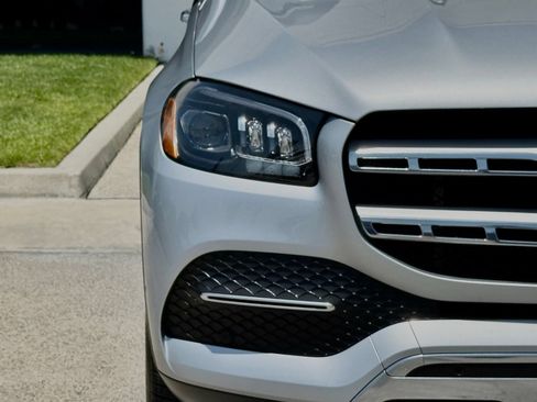 Used 2022 Mercedes-Benz GLS 450 4MATIC w/ Warmth & Comfort Package image 7
