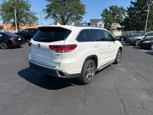 Used 2017 Toyota Highlander Limited Platinum AWD/4WD image 6
