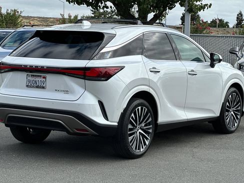 Used 2025 Lexus RX 350 w/ Convenience Package AWD/4WD image 4