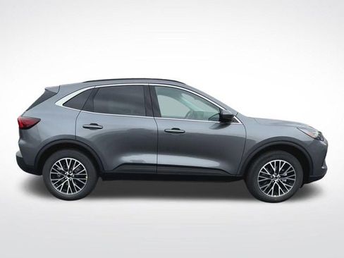 New 2026 Ford Escape SE w/ PHEV Premium Package FWD image 10