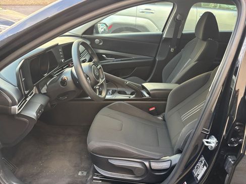 Used 2021 Hyundai Elantra SEL image 30