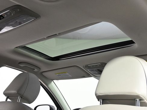 Used 2022 Kia Telluride S image 17