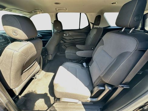Used 2018 Chevrolet Traverse LT AWD/4WD image 28
