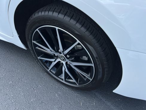 Used 2024 Toyota Camry SE image 7