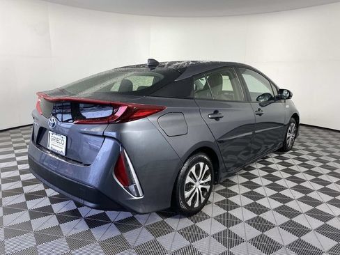 Used 2022 Toyota Prius Prime LE FWD image 9