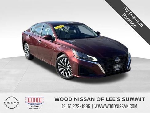 Used 2023 Nissan Altima 2.5 SV w/ SV Premium Package image 1