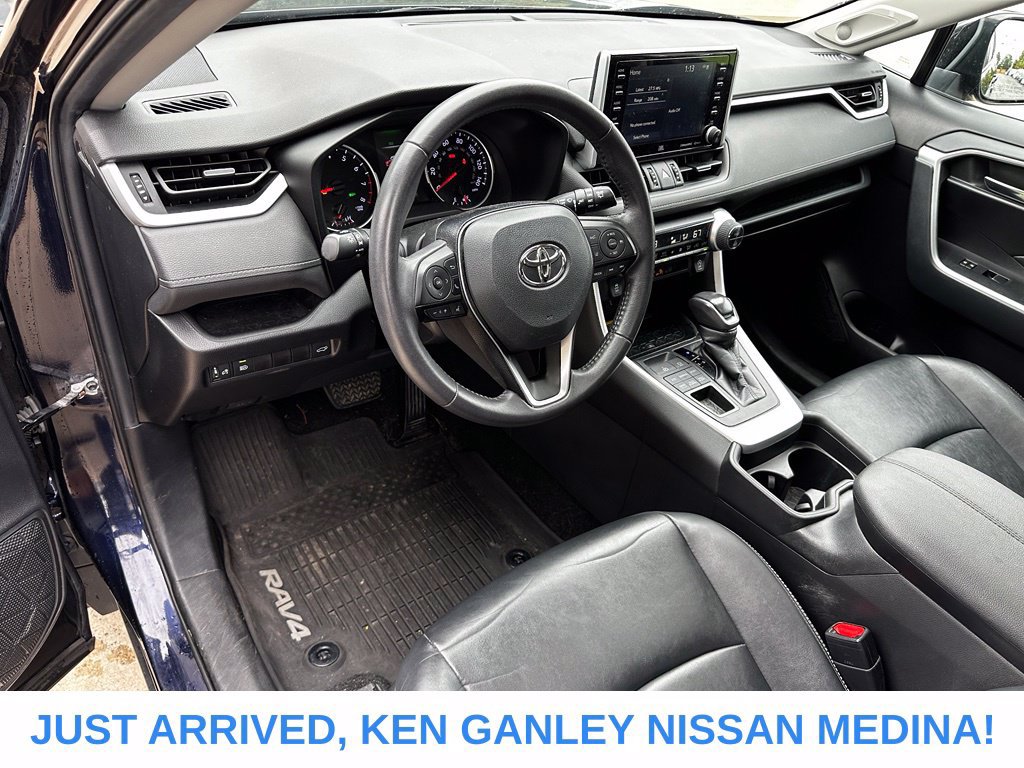 Used 2021 Toyota RAV4 XLE Premium AWD/4WD image 9