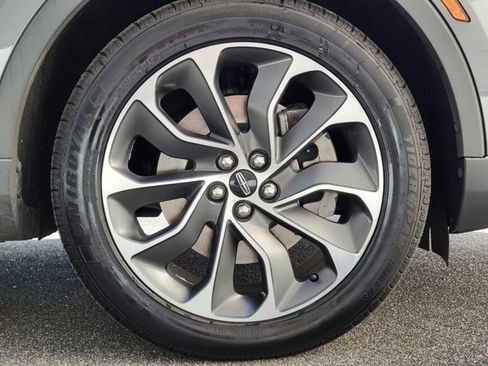 Used 2022 Lincoln Nautilus Reserve image 18