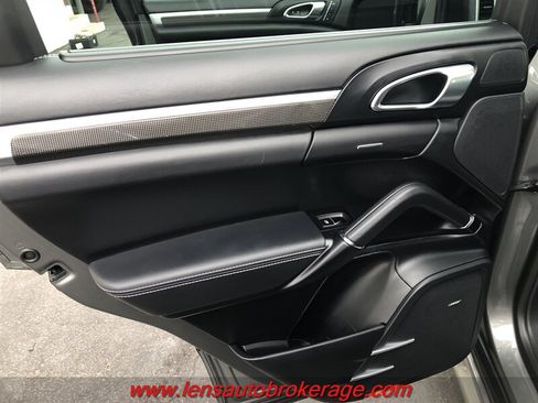 Used 2016 Porsche Cayenne GTS w/ Premium Package Plus AWD/4WD image 40