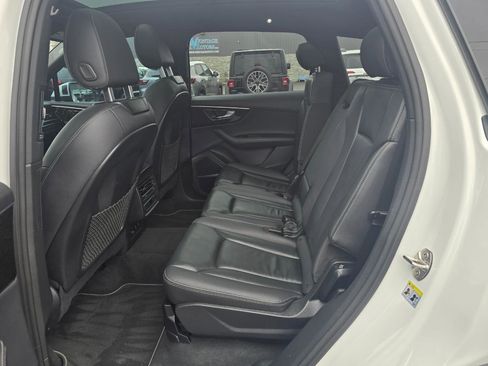 Used 2025 Audi Q7 3.0T Premium Plus image 15