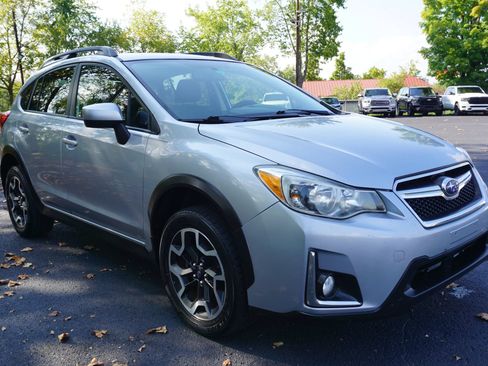 Used 2017 Subaru Crosstrek 2.0i Premium w/ Popular Package #1 AWD/4WD image 5