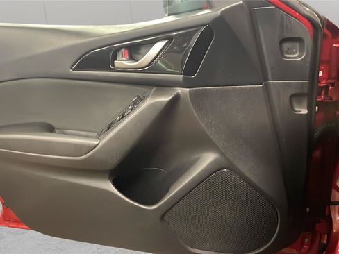 Used 2016 MAZDA MAZDA3 i Sport FWD image 23