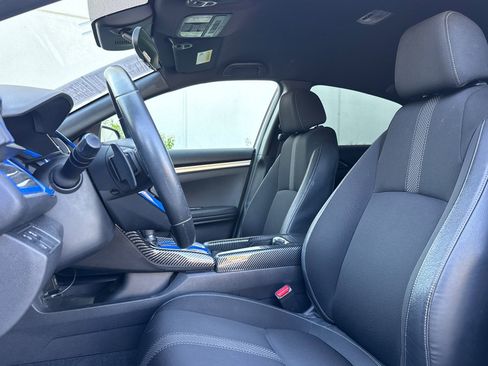 Used 2019 Honda Civic Sport image 5