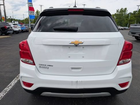 Used 2022 Chevrolet Trax LT w/ LT Convenience Package AWD/4WD image 4