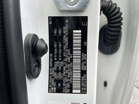 Used 2019 Toyota 4Runner SR5 image 32