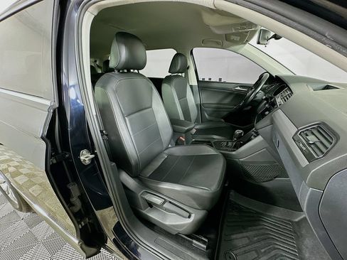 Used 2018 Volkswagen Tiguan SE FWD image 34