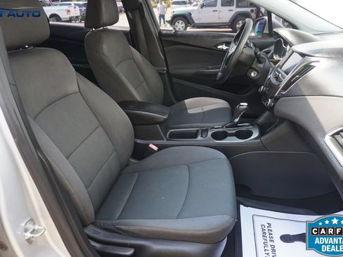 Used 2019 Chevrolet Cruze LS FWD image 23