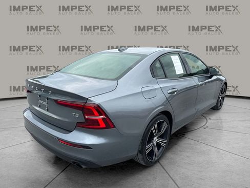 Used 2020 Volvo S60 T5 Momentum FWD image 5