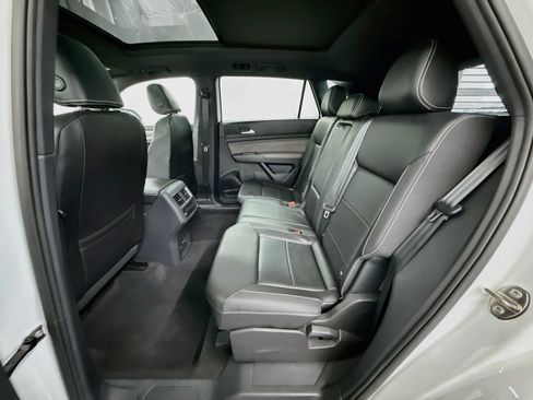Used 2023 Volkswagen Atlas Cross Sport SE w/ Panoramic Sunroof Package FWD image 30