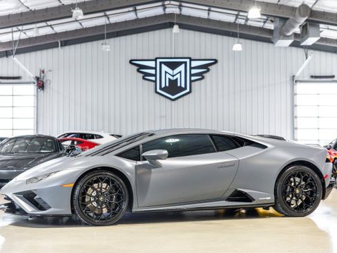 Used 2022 Lamborghini Huracan EVO RWD image 1