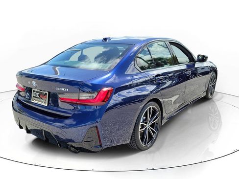 Used 2024 BMW 330i 330i w/ M Sport Package image 4