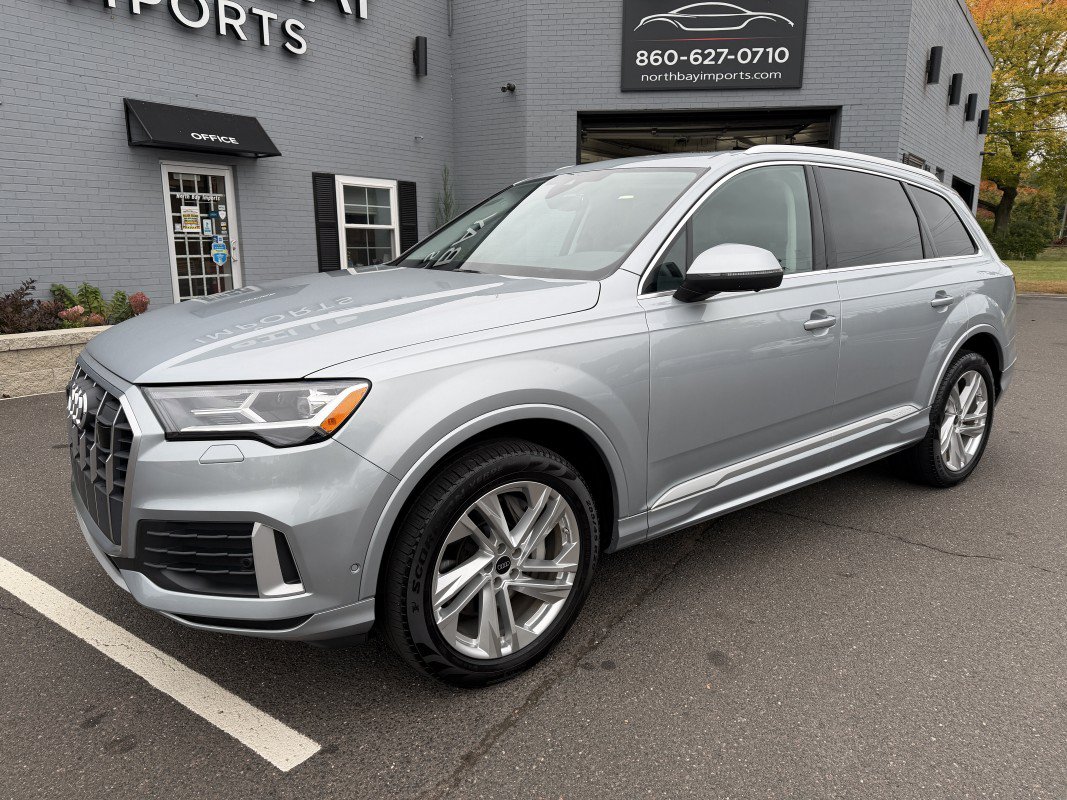 Used 2023 Audi Q7 2.0T Premium w/ Convenience Package AWD/4WD image 2