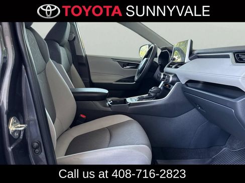 Used 2025 Toyota RAV4 XLE AWD/4WD image 20