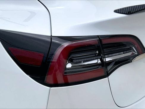 Used 2019 Tesla Model 3 Mid Range image 32