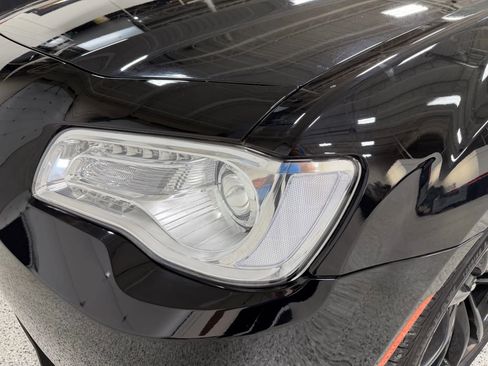 Used 2018 Chrysler 300 Touring image 9