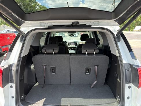 Used 2018 GMC Acadia SLE FWD image 15