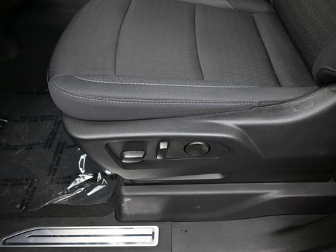 Used 2024 Chevrolet Silverado 1500 LT RWD image 15