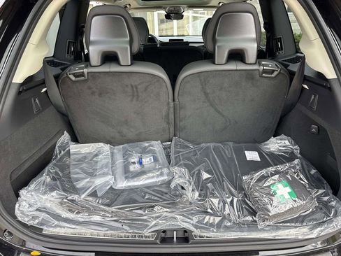 New 2026 Volvo XC90 B6 Ultra w/ Protection Package Premier image 9