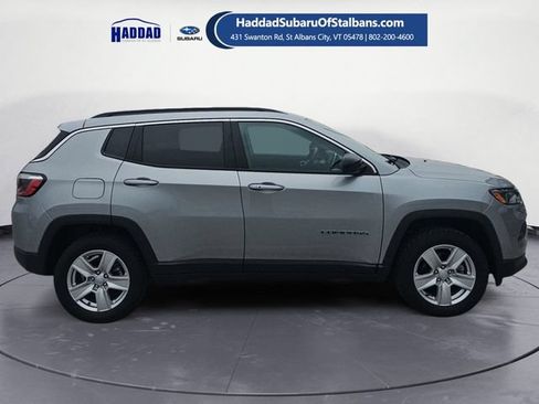 Used 2022 Jeep Compass Latitude w/ Convenience Group AWD/4WD image 6