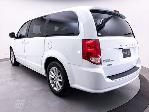 Used 2020 Dodge Grand Caravan SE FWD image 6