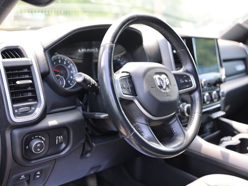 Used 2022 RAM 1500 Big Horn AWD/4WD image 11