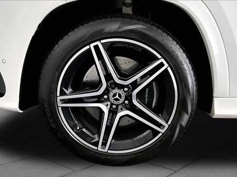 Certified 2024 Mercedes-Benz GLS 450 4MATIC image 11