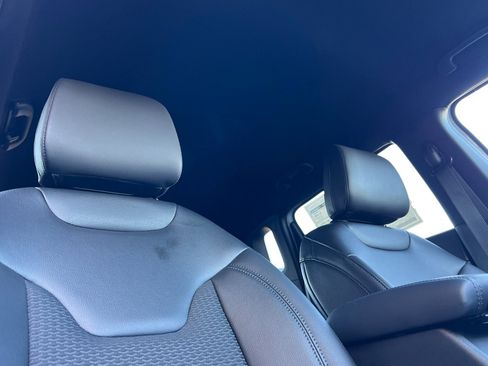 New 2026 Jeep Compass Latitude image 17