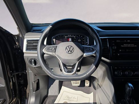 Used 2022 Volkswagen Atlas Cross Sport SEL Premium R-Line AWD/4WD image 12