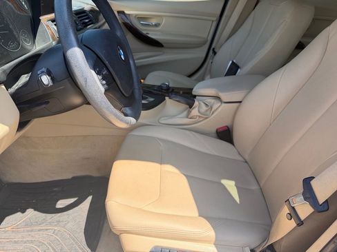 Used 2015 BMW 320i Sedan RWD image 10