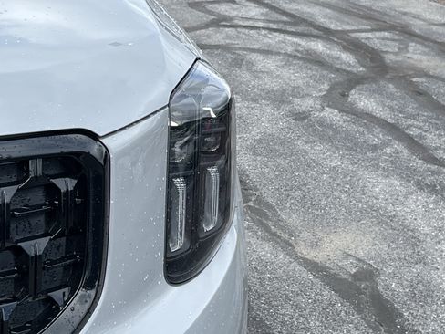 Used 2025 Kia Telluride EX X-Line AWD/4WD image 14