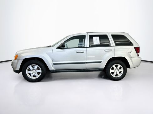 Used 2008 Jeep Grand Cherokee Laredo AWD/4WD image 4