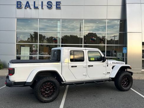 Used 2022 Jeep Gladiator Rubicon w/ LED Lighting Group AWD/4WD image 3