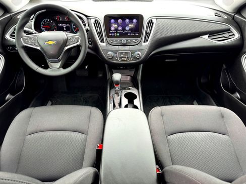 Used 2024 Chevrolet Malibu RS FWD image 19