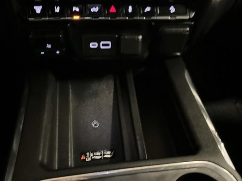 Used 2020 GMC Sierra 2500 AT4 w/ AT4 Premium Package AWD/4WD image 19
