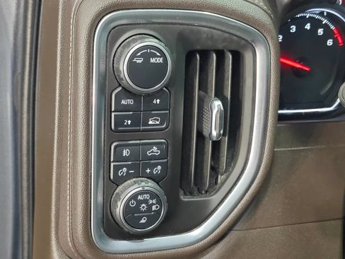 Used 2022 Chevrolet Silverado 1500 LT w/ Safety Package II AWD/4WD image 10