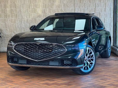 Used 2024 Genesis G90 3.5T AWD/4WD image 2